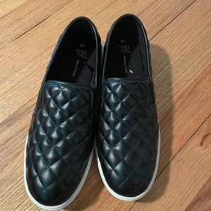 Time and Tru Memory Foam Slip-on Shoes Size 9 1/2